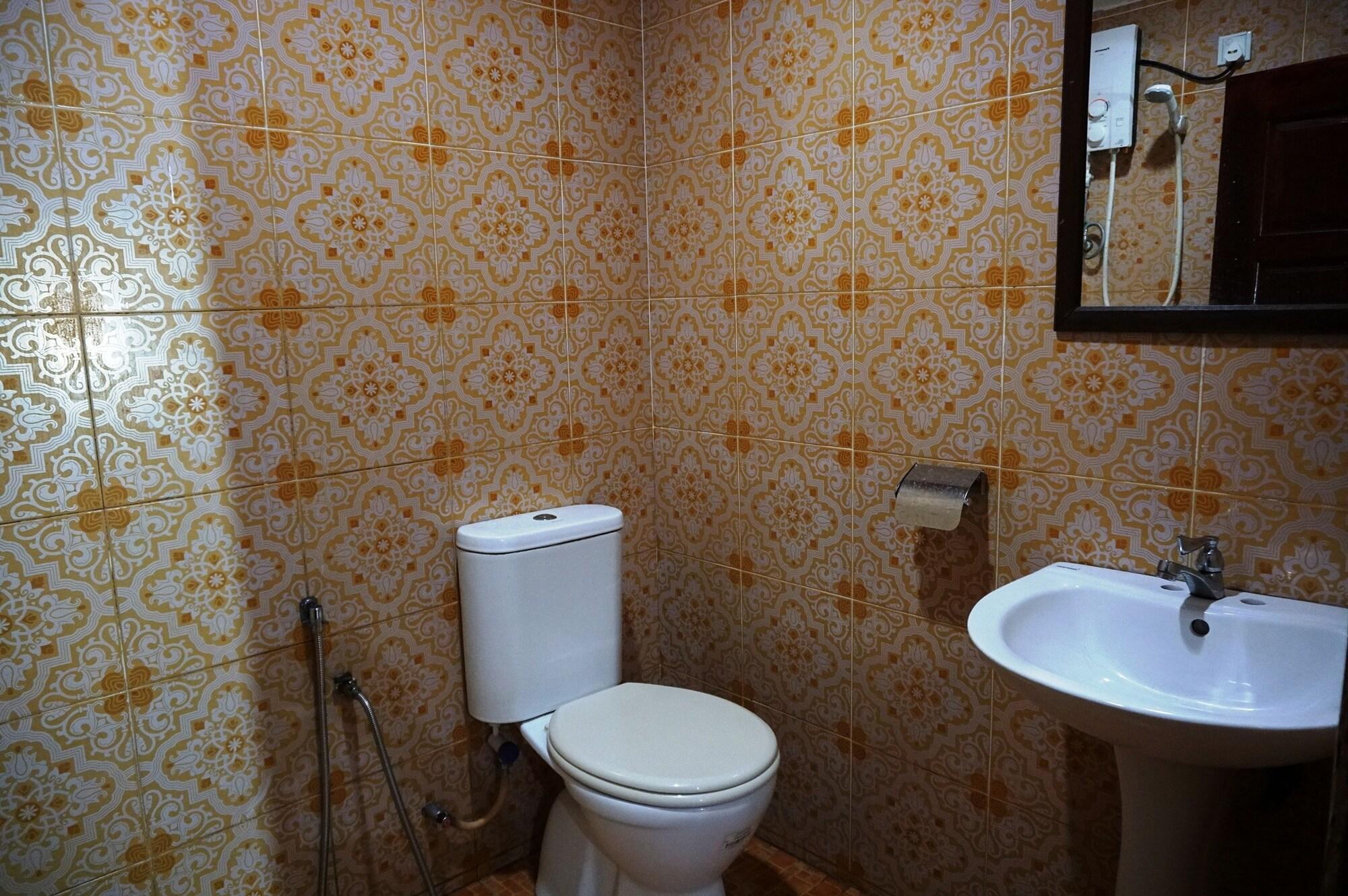 1 Baron Motel Куа Екстериор снимка