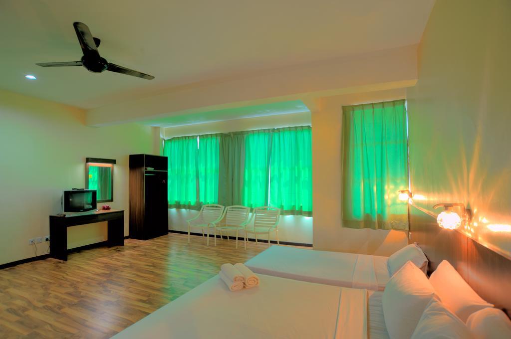 1 Baron Motel Куа Екстериор снимка